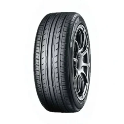 لاستیک یوکوهاما سایز 205/60R15 طرح گل BLUEEARTH ES32
